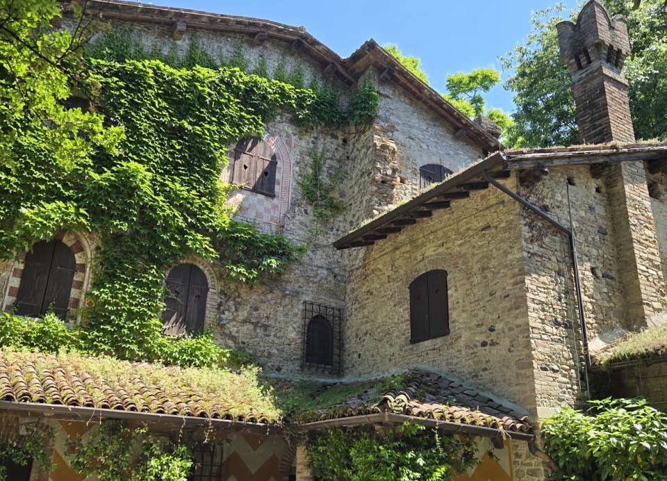 This house was built before Columbus was born !